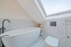 En Suite- click for photo gallery
